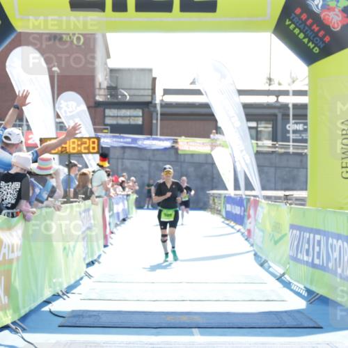 10.08.2025 - GEWOBA Citytriathlon Bremen H.Heesch http://msf.ph/oto/8553770 10.08.2025 15:48:32 Ziel  meine-sportfotos.de
