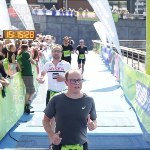 10.08.2025 - GEWOBA Citytriathlon Bremen H.Heesch http://msf.ph/oto/8553771 10.08.2025 15:15:32 Ziel 46, 64, 68, 136, 217, 229, 427 meine-sportfotos.de
