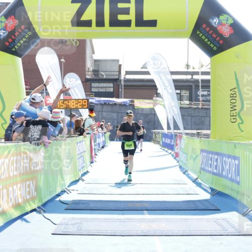 10.08.2025 - GEWOBA Citytriathlon Bremen H.Heesch http://msf.ph/oto/8553793 10.08.2025 15:48:33 Ziel 355 meine-sportfotos.de