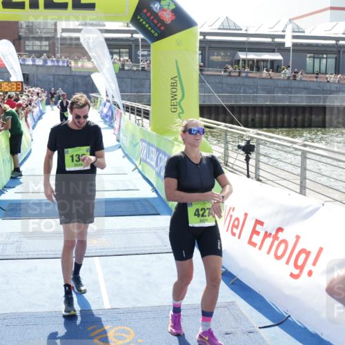 10.08.2025 - GEWOBA Citytriathlon Bremen H.Heesch http://msf.ph/oto/8553798 10.08.2025 15:15:37 Ziel 43, 68, 136, 217, 229, 427 meine-sportfotos.de