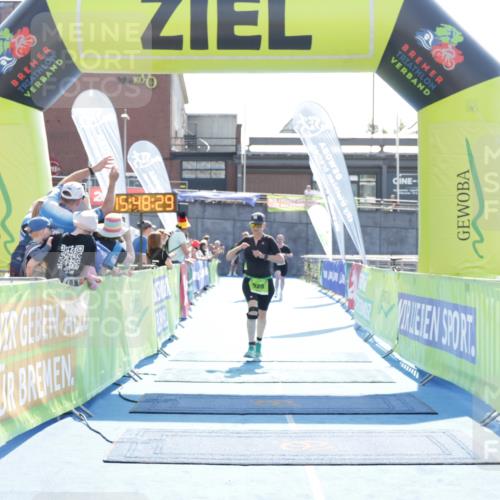 10.08.2025 - GEWOBA Citytriathlon Bremen H.Heesch http://msf.ph/oto/8553803 10.08.2025 15:48:33 Ziel 355 meine-sportfotos.de