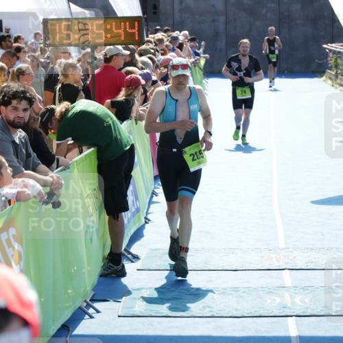 10.08.2025 - GEWOBA Citytriathlon Bremen H.Heesch http://msf.ph/oto/8553810 10.08.2025 15:15:48 Ziel 43, 74, 216, 285 meine-sportfotos.de
