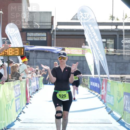 10.08.2025 - GEWOBA Citytriathlon Bremen H.Heesch http://msf.ph/oto/8553818 10.08.2025 15:48:35 Ziel 355 meine-sportfotos.de