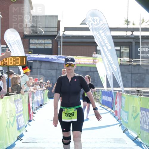 10.08.2025 - GEWOBA Citytriathlon Bremen H.Heesch http://msf.ph/oto/8553840 10.08.2025 15:48:35 Ziel 355 meine-sportfotos.de