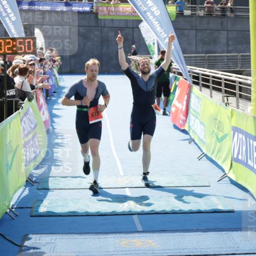 10.08.2025 - GEWOBA Citytriathlon Bremen H.Heesch http://msf.ph/oto/8553851 10.08.2025 14:02:53 Ziel 613, 618, 710, 801 meine-sportfotos.de