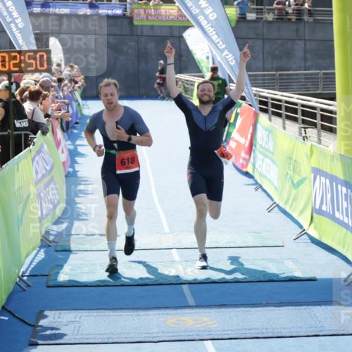 10.08.2025 - GEWOBA Citytriathlon Bremen H.Heesch http://msf.ph/oto/8553854 10.08.2025 14:02:53 Ziel 613, 618, 710, 801 meine-sportfotos.de