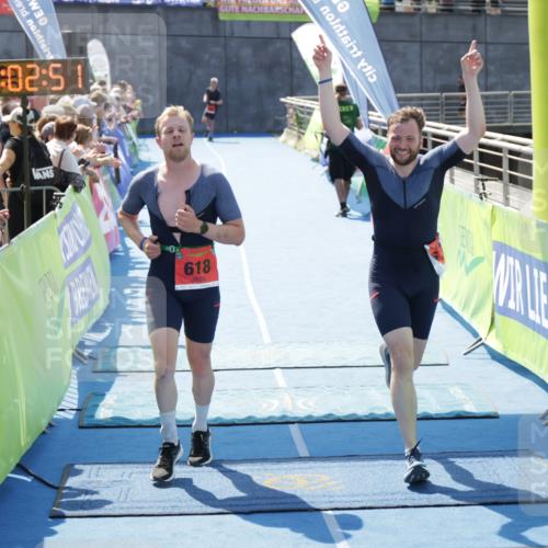 10.08.2025 - GEWOBA Citytriathlon Bremen H.Heesch http://msf.ph/oto/8553861 10.08.2025 14:02:54 Ziel 613, 618, 710 meine-sportfotos.de