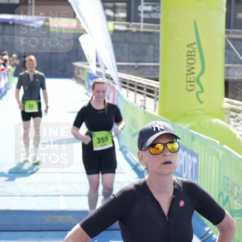 10.08.2025 - GEWOBA Citytriathlon Bremen H.Heesch http://msf.ph/oto/8553865 10.08.2025 15:48:39 Ziel 355 meine-sportfotos.de