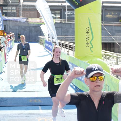 10.08.2025 - GEWOBA Citytriathlon Bremen H.Heesch http://msf.ph/oto/8553874 10.08.2025 15:48:40 Ziel 355 meine-sportfotos.de