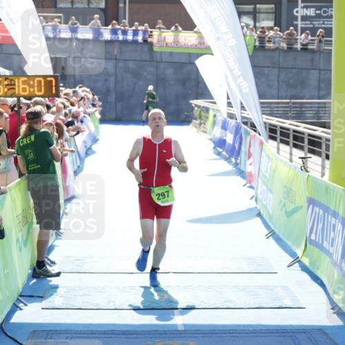 10.08.2025 - GEWOBA Citytriathlon Bremen H.Heesch http://msf.ph/oto/8553875 10.08.2025 15:16:11 Ziel 138, 297 meine-sportfotos.de