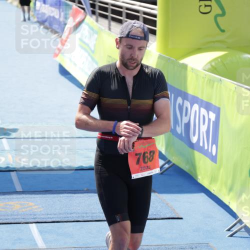 10.08.2025 - GEWOBA Citytriathlon Bremen H.Heesch http://msf.ph/oto/8553884 10.08.2025 14:03:10 Ziel 644, 768, 799 meine-sportfotos.de