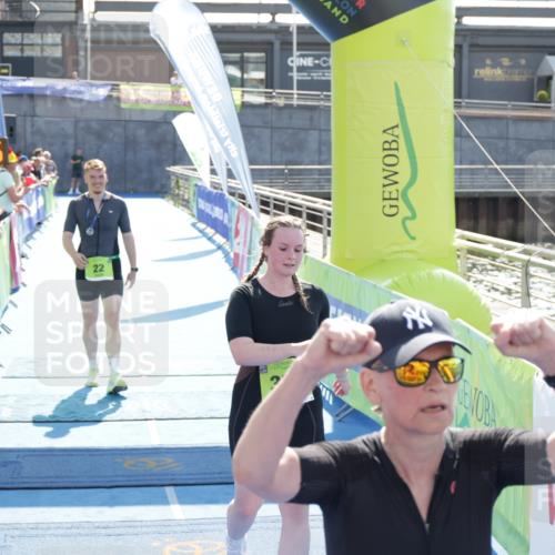 10.08.2025 - GEWOBA Citytriathlon Bremen H.Heesch http://msf.ph/oto/8553888 10.08.2025 15:48:40 Ziel 355 meine-sportfotos.de