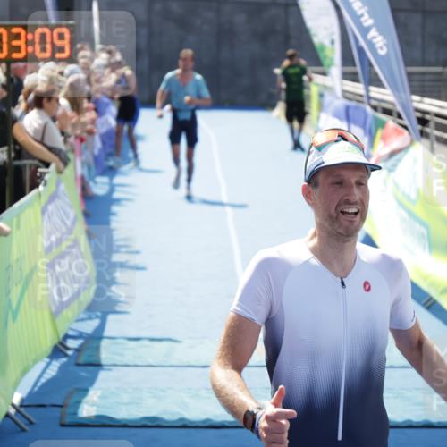 10.08.2025 - GEWOBA Citytriathlon Bremen H.Heesch http://msf.ph/oto/8553892 10.08.2025 14:03:13 Ziel 608, 644, 768, 799 meine-sportfotos.de