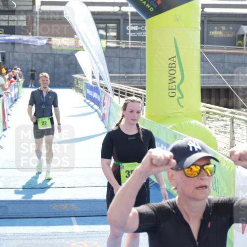 10.08.2025 - GEWOBA Citytriathlon Bremen H.Heesch http://msf.ph/oto/8553896 10.08.2025 15:48:41 Ziel 355 meine-sportfotos.de