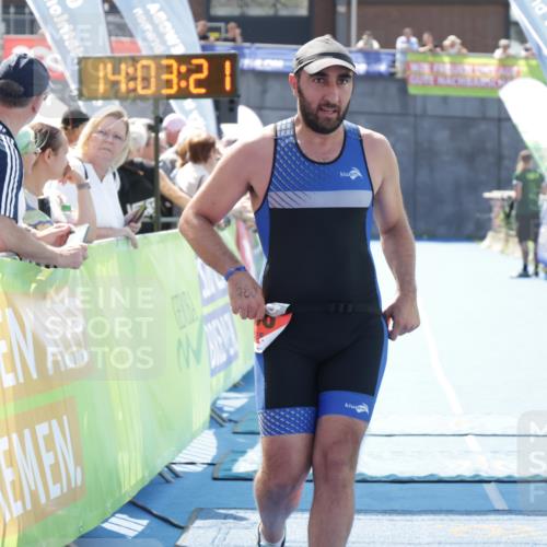 10.08.2025 - GEWOBA Citytriathlon Bremen H.Heesch http://msf.ph/oto/8553904 10.08.2025 14:03:24 Ziel 608, 786 meine-sportfotos.de