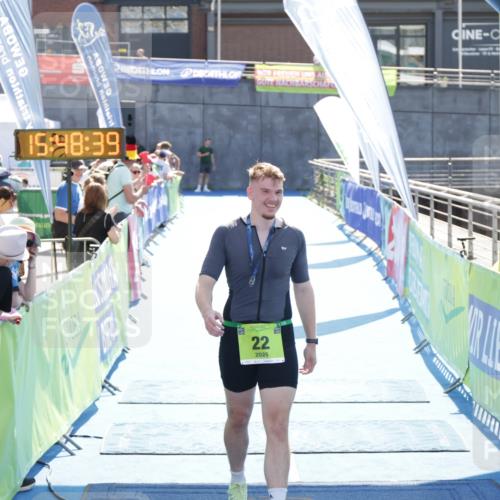 10.08.2025 - GEWOBA Citytriathlon Bremen H.Heesch http://msf.ph/oto/8553930 10.08.2025 15:48:43 Ziel 355 meine-sportfotos.de