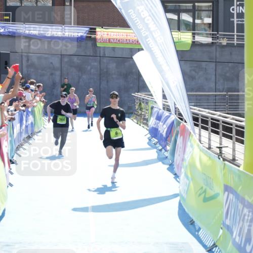 10.08.2025 - GEWOBA Citytriathlon Bremen H.Heesch http://msf.ph/oto/8553951 10.08.2025 15:49:24 Ziel 364 meine-sportfotos.de