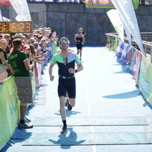 10.08.2025 - GEWOBA Citytriathlon Bremen H.Heesch http://msf.ph/oto/8553958 10.08.2025 15:16:26 Ziel 91, 93, 191, 488 meine-sportfotos.de