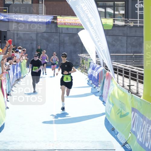 10.08.2025 - GEWOBA Citytriathlon Bremen H.Heesch http://msf.ph/oto/8553959 10.08.2025 15:49:24 Ziel 364 meine-sportfotos.de