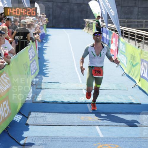 10.08.2025 - GEWOBA Citytriathlon Bremen H.Heesch http://msf.ph/oto/8553973 10.08.2025 14:04:30 Ziel 769 meine-sportfotos.de