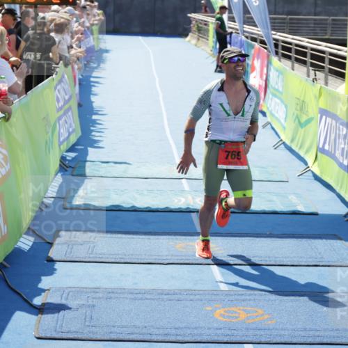 10.08.2025 - GEWOBA Citytriathlon Bremen H.Heesch http://msf.ph/oto/8553975 10.08.2025 14:04:30 Ziel 769 meine-sportfotos.de