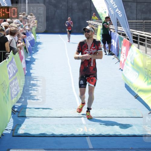 10.08.2025 - GEWOBA Citytriathlon Bremen H.Heesch http://msf.ph/oto/8553978 10.08.2025 14:04:44 Ziel 816 meine-sportfotos.de
