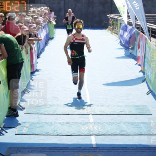 10.08.2025 - GEWOBA Citytriathlon Bremen H.Heesch http://msf.ph/oto/8553983 10.08.2025 15:16:31 Ziel 75, 93, 191, 488 meine-sportfotos.de