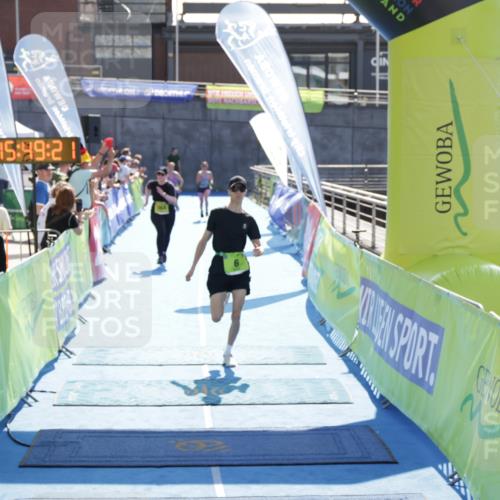 10.08.2025 - GEWOBA Citytriathlon Bremen H.Heesch http://msf.ph/oto/8553986 10.08.2025 15:49:25 Ziel 6, 364 meine-sportfotos.de