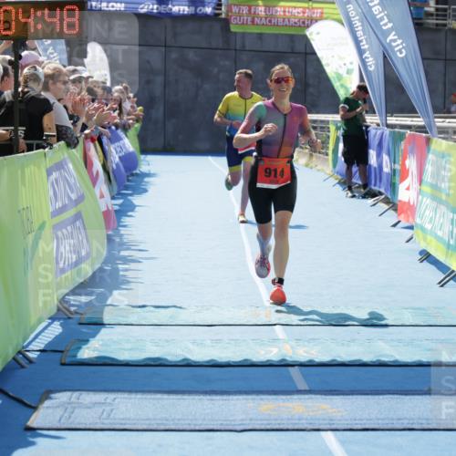 10.08.2025 - GEWOBA Citytriathlon Bremen H.Heesch http://msf.ph/oto/8553989 10.08.2025 14:04:51 Ziel 816, 856, 914 meine-sportfotos.de