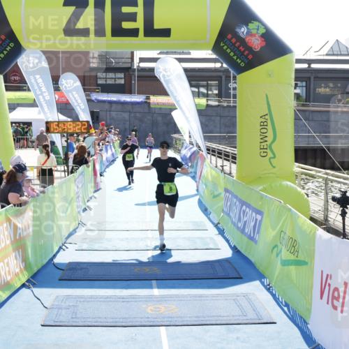 10.08.2025 - GEWOBA Citytriathlon Bremen H.Heesch http://msf.ph/oto/8553999 10.08.2025 15:49:26 Ziel 6, 364, 476, 477 meine-sportfotos.de