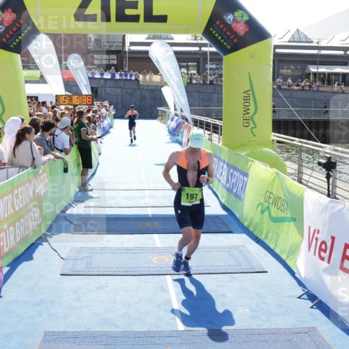 10.08.2025 - GEWOBA Citytriathlon Bremen H.Heesch http://msf.ph/oto/8554042 10.08.2025 15:16:42 Ziel 4, 75, 197 meine-sportfotos.de