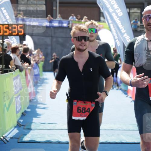 10.08.2025 - GEWOBA Citytriathlon Bremen H.Heesch http://msf.ph/oto/8554050 10.08.2025 14:05:39 Ziel 628, 684, 706, 973 meine-sportfotos.de