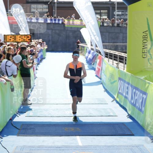10.08.2025 - GEWOBA Citytriathlon Bremen H.Heesch http://msf.ph/oto/8554075 10.08.2025 15:16:45 Ziel 4, 197 meine-sportfotos.de