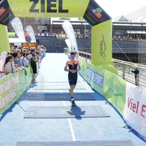 10.08.2025 - GEWOBA Citytriathlon Bremen H.Heesch http://msf.ph/oto/8554081 10.08.2025 15:16:46 Ziel 4, 197 meine-sportfotos.de