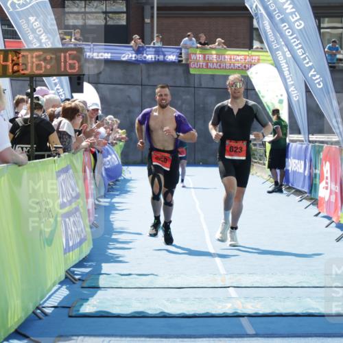 10.08.2025 - GEWOBA Citytriathlon Bremen H.Heesch http://msf.ph/oto/8554092 10.08.2025 14:06:19 Ziel 623, 660 meine-sportfotos.de