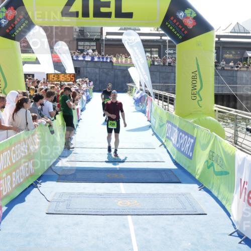 10.08.2025 - GEWOBA Citytriathlon Bremen H.Heesch http://msf.ph/oto/8554100 10.08.2025 15:16:58 Ziel 113, 239 meine-sportfotos.de