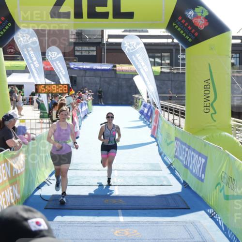 10.08.2025 - GEWOBA Citytriathlon Bremen H.Heesch http://msf.ph/oto/8554108 10.08.2025 15:49:32 Ziel 6, 364, 476, 477 meine-sportfotos.de