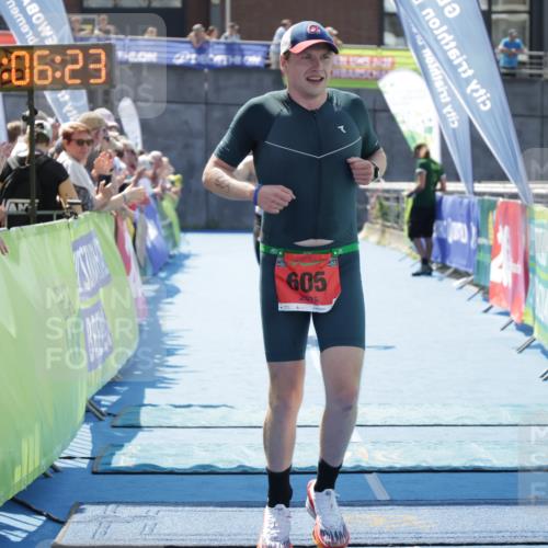 10.08.2025 - GEWOBA Citytriathlon Bremen H.Heesch http://msf.ph/oto/8554114 10.08.2025 14:06:26 Ziel 605, 623, 640, 660 meine-sportfotos.de