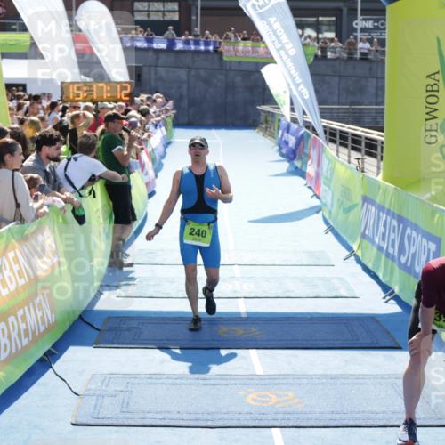 10.08.2025 - GEWOBA Citytriathlon Bremen H.Heesch http://msf.ph/oto/8554116 10.08.2025 15:17:16 Ziel 240 meine-sportfotos.de