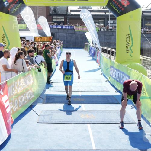 10.08.2025 - GEWOBA Citytriathlon Bremen H.Heesch http://msf.ph/oto/8554121 10.08.2025 15:17:16 Ziel 240 meine-sportfotos.de