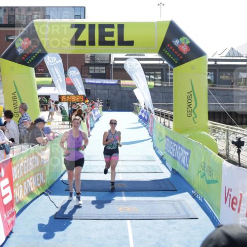 10.08.2025 - GEWOBA Citytriathlon Bremen H.Heesch http://msf.ph/oto/8554133 10.08.2025 15:49:33 Ziel 6, 364, 476, 477 meine-sportfotos.de