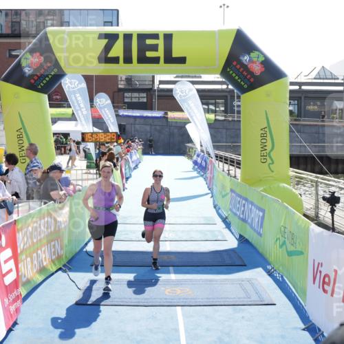 10.08.2025 - GEWOBA Citytriathlon Bremen H.Heesch http://msf.ph/oto/8554134 10.08.2025 15:49:33 Ziel 6, 364, 476, 477 meine-sportfotos.de
