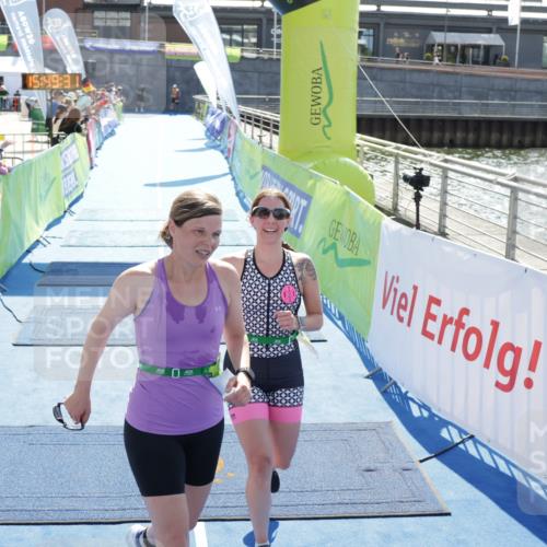 10.08.2025 - GEWOBA Citytriathlon Bremen H.Heesch http://msf.ph/oto/8554153 10.08.2025 15:49:35 Ziel 6, 364, 476, 477 meine-sportfotos.de