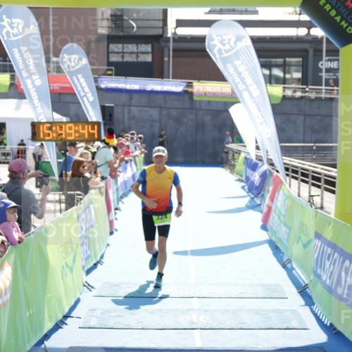 10.08.2025 - GEWOBA Citytriathlon Bremen H.Heesch http://msf.ph/oto/8554173 10.08.2025 15:49:48 Ziel 324 meine-sportfotos.de