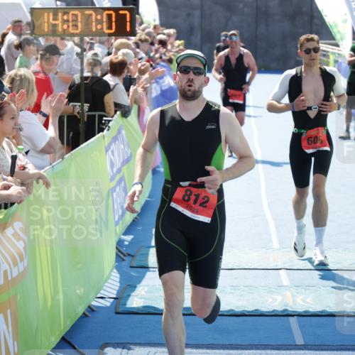 10.08.2025 - GEWOBA Citytriathlon Bremen H.Heesch http://msf.ph/oto/8554176 10.08.2025 14:07:11 Ziel 606, 677, 812 meine-sportfotos.de