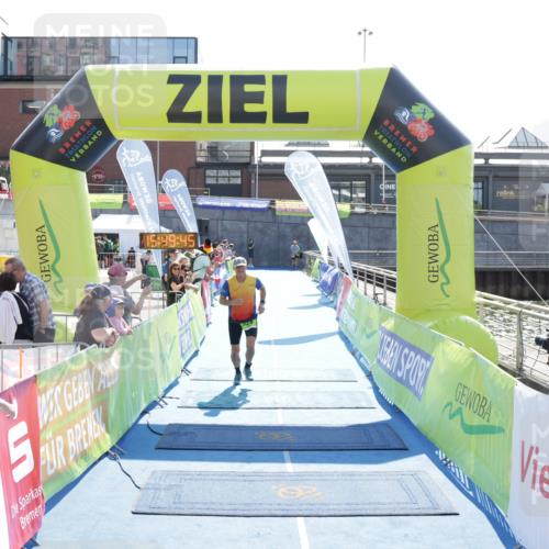 10.08.2025 - GEWOBA Citytriathlon Bremen H.Heesch http://msf.ph/oto/8554196 10.08.2025 15:49:49 Ziel 324 meine-sportfotos.de
