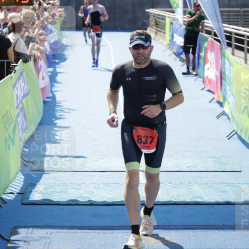 10.08.2025 - GEWOBA Citytriathlon Bremen H.Heesch http://msf.ph/oto/8554203 10.08.2025 14:07:18 Ziel 606, 621, 677, 727, 812, 837, 867 meine-sportfotos.de