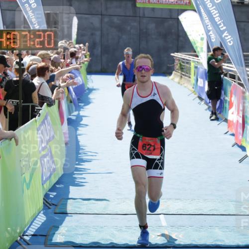 10.08.2025 - GEWOBA Citytriathlon Bremen H.Heesch http://msf.ph/oto/8554217 10.08.2025 14:07:23 Ziel 621, 727, 837, 867, 898 meine-sportfotos.de