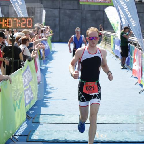10.08.2025 - GEWOBA Citytriathlon Bremen H.Heesch http://msf.ph/oto/8554220 10.08.2025 14:07:23 Ziel 621, 727, 837, 867, 898 meine-sportfotos.de