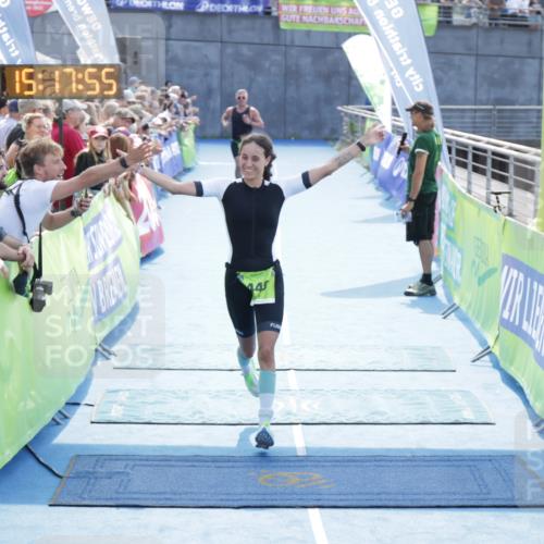 10.08.2025 - GEWOBA Citytriathlon Bremen H.Heesch http://msf.ph/oto/8554227 10.08.2025 15:17:59 Ziel 235, 446 meine-sportfotos.de